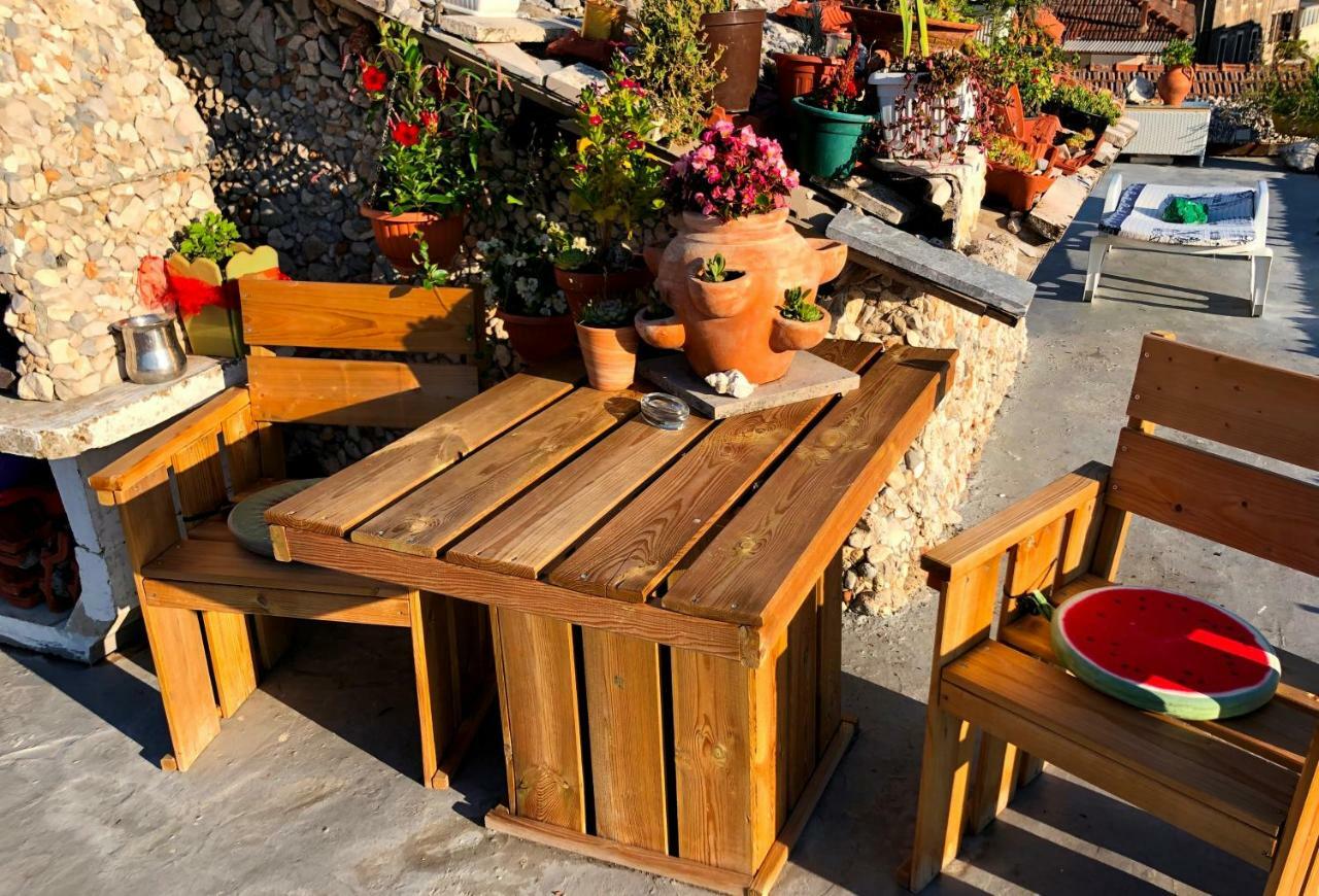 Guest House San Nikola Stari Grad  Exterior foto
